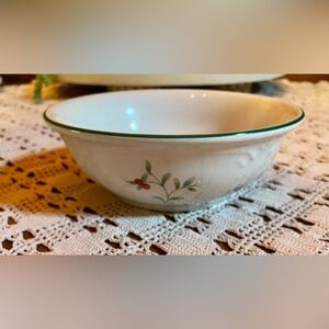 🔥Pfaltzgraff Winterberry Cereal Bowl🔥